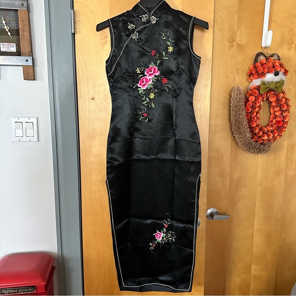 Dresses & Skirts - Modern Cheongsam Chinese Black Dress